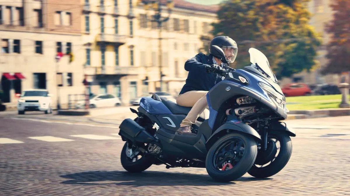Yamaha: nuovi colori 2022 per NMAX 125 e 155, XMAX 300 e 125, Tricity 300 e D'elight 125