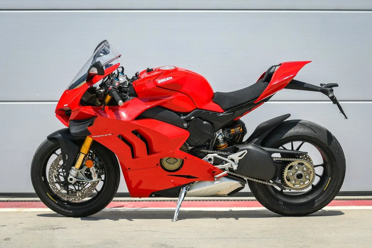 Ducati Panigale V4 S (8)