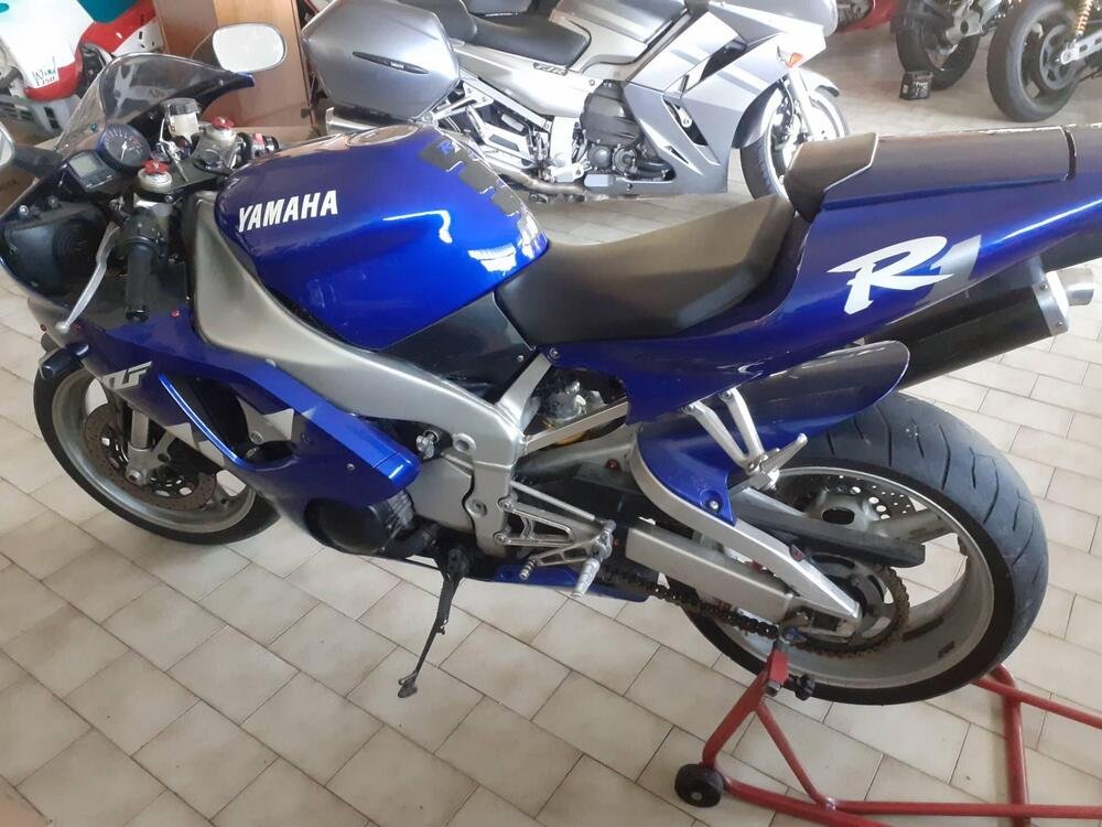Yamaha YZF R1 (1998 - 99) (3)