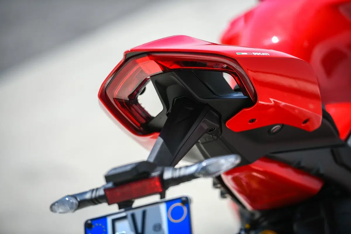 Ducati Panigale V4 S (3)