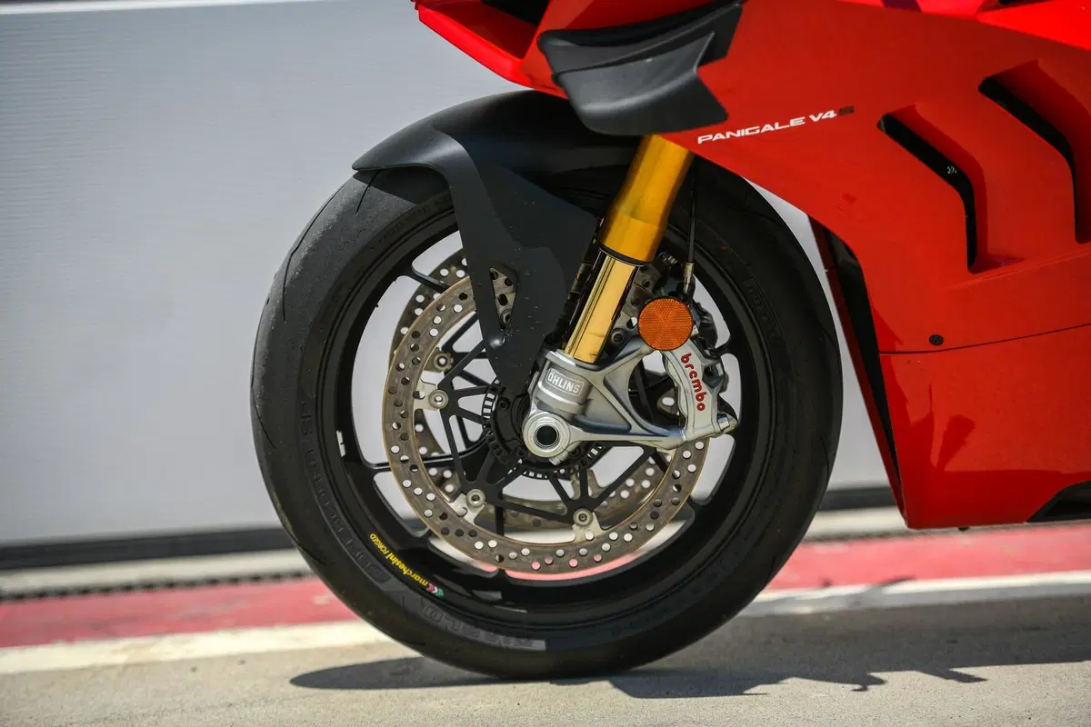 Ducati Panigale V4 S (4)