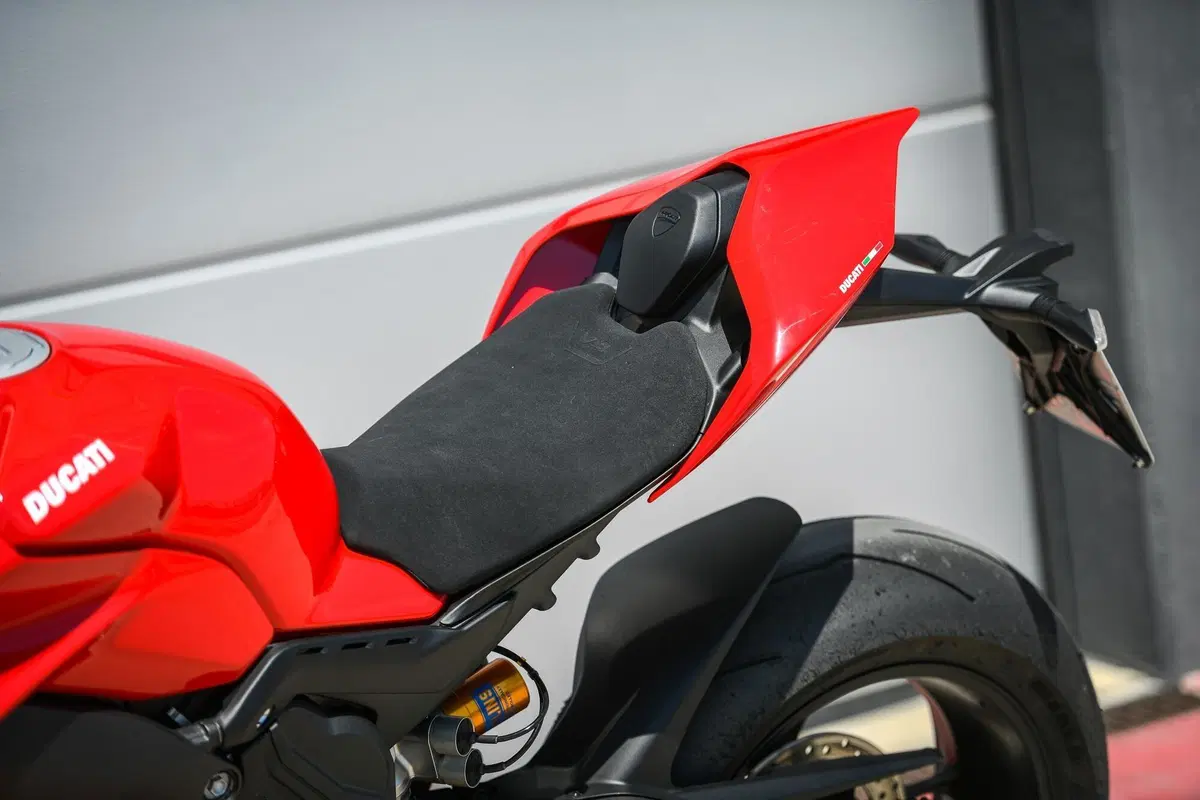 Ducati Panigale V4 S (8)