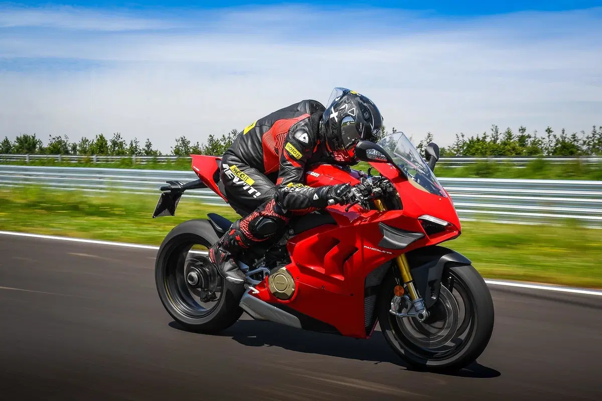 Ducati Panigale V4 S