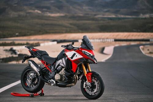 Ducati Multistrada V4 Pikes Peak 2022. Foto, dati e prezzo (4)