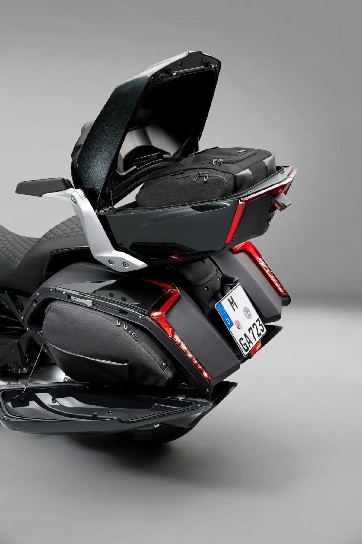 Nuova BMW K1600 2022. Dati, prezzi, foto e presentazione dal vivo (9)