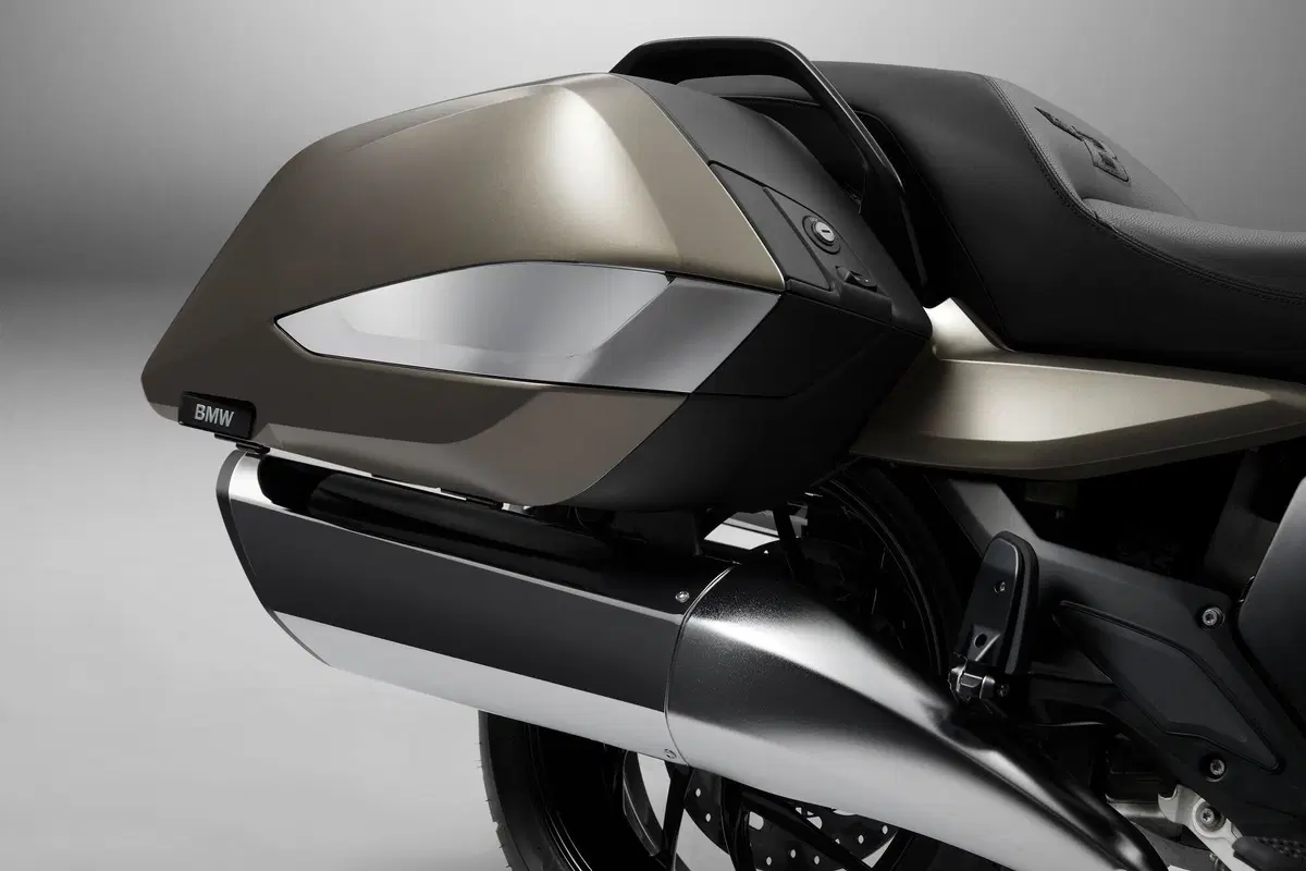 Nuova BMW K1600 2022. Dati, prezzi, foto e presentazione dal vivo (15)