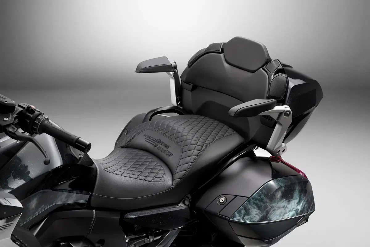 Nuova BMW K1600 2022. Dati, prezzi, foto e presentazione dal vivo (29)