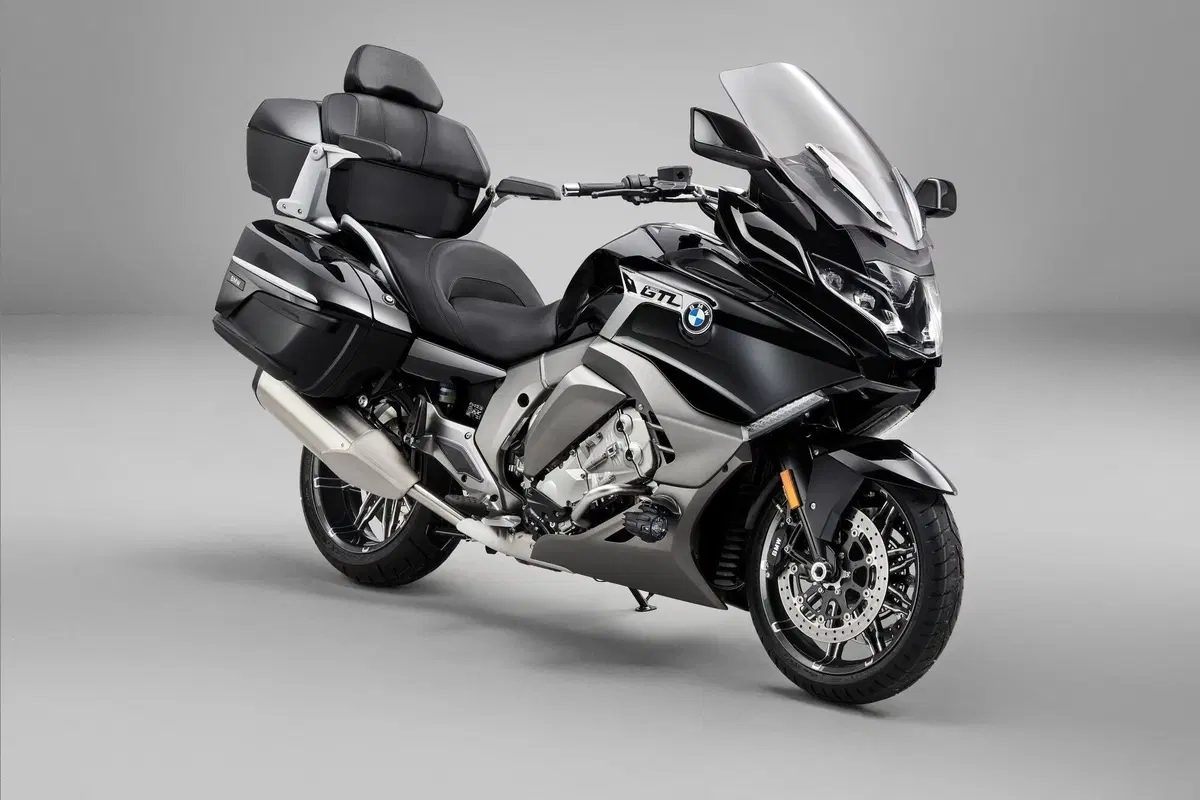 Nuova BMW K1600 2022. Dati, prezzi, foto e presentazione dal vivo (33)