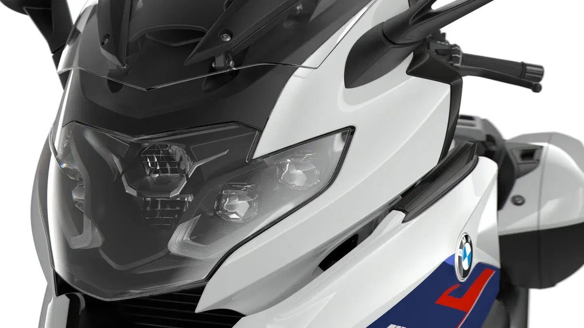 Nuova BMW K1600 2022. Dati, prezzi, foto e presentazione dal vivo