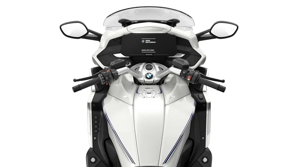 Nuova BMW K1600 2022. Dati, prezzi, foto e presentazione dal vivo (13)