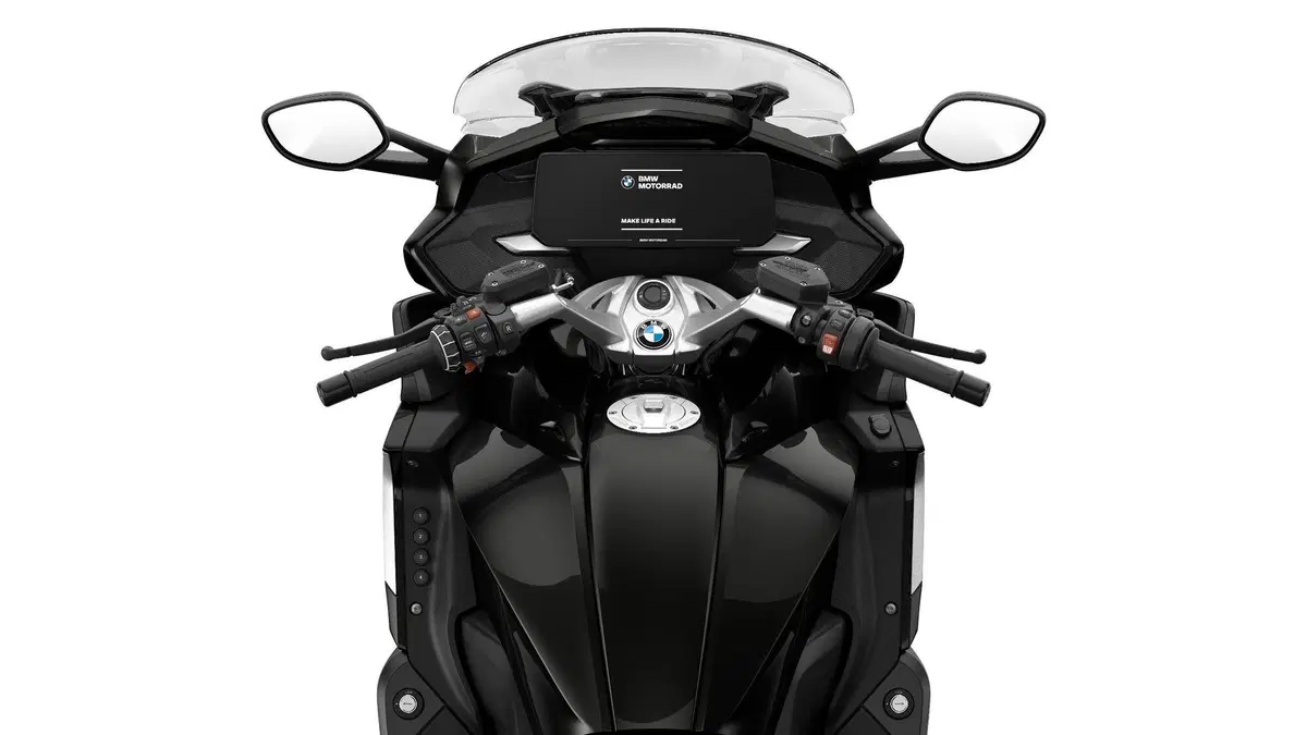 Nuova BMW K1600 2022. Dati, prezzi, foto e presentazione dal vivo (11)