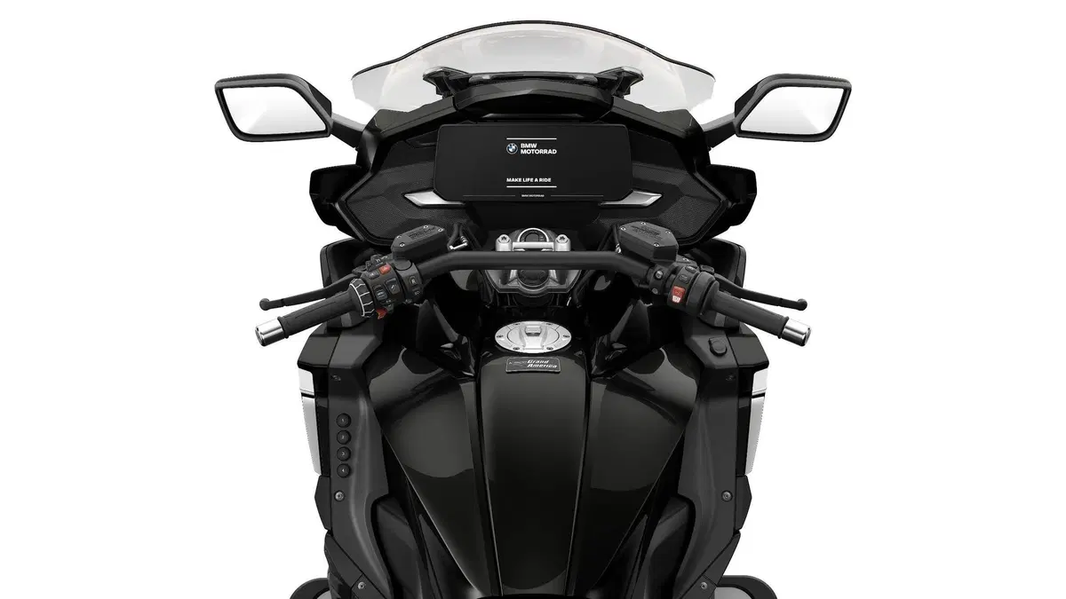 Nuova BMW K1600 2022. Dati, prezzi, foto e presentazione dal vivo (10)