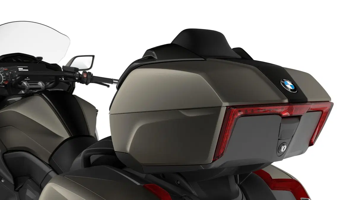 Nuova BMW K1600 2022. Dati, prezzi, foto e presentazione dal vivo (19)
