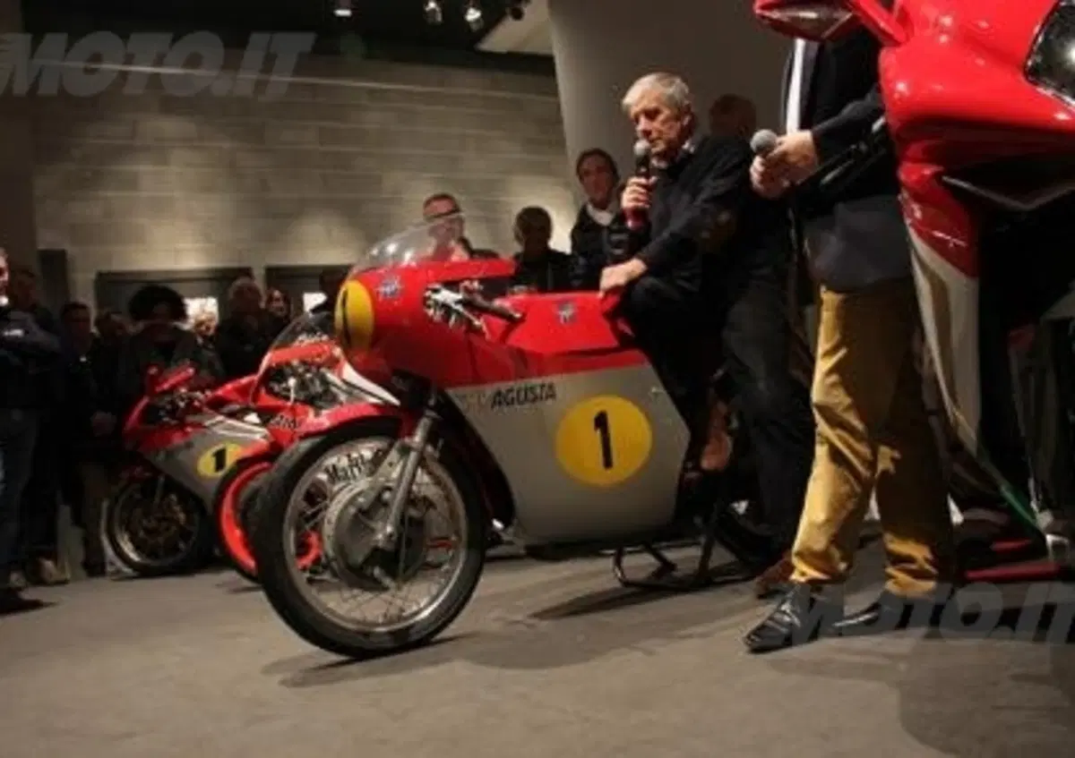 Giacomo Agostini: "Rossi non &egrave; finito, ma occhio ai giovani"