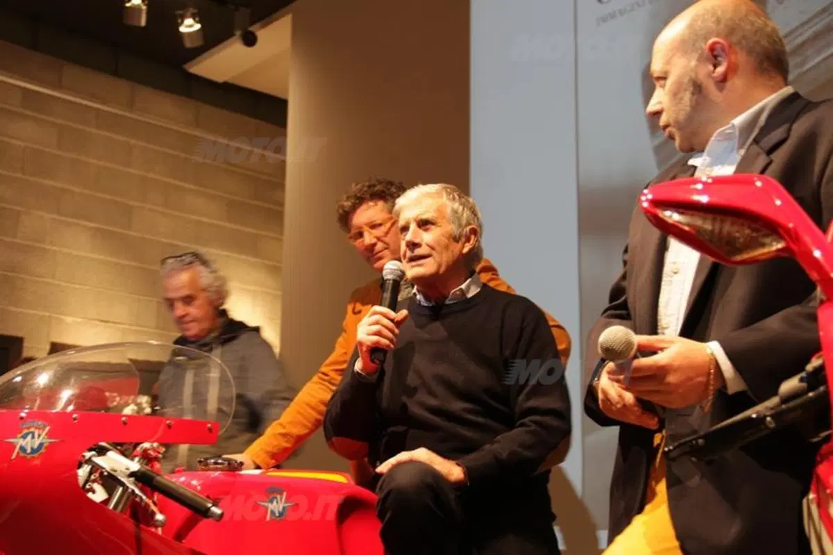 Giacomo Agostini: "Rossi non è finito, ma occhio ai giovani"