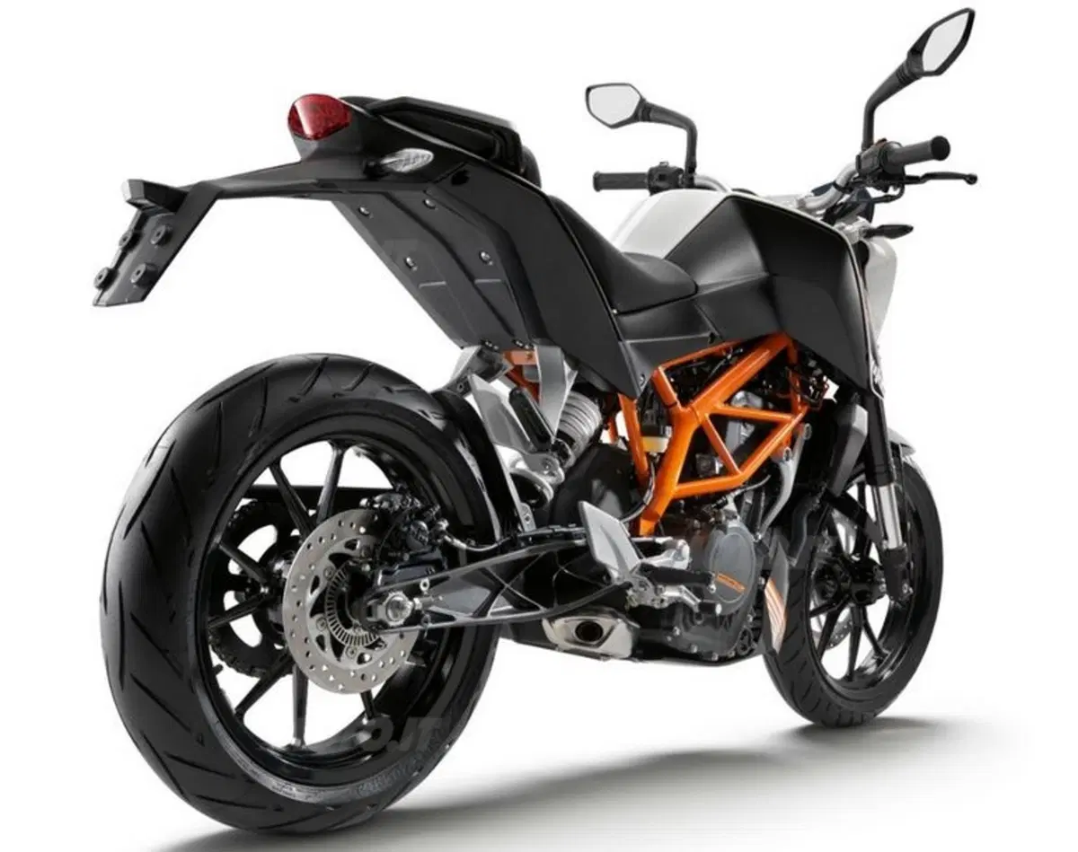 KTM, ecco la nuova Supermotard 125-390? (2)