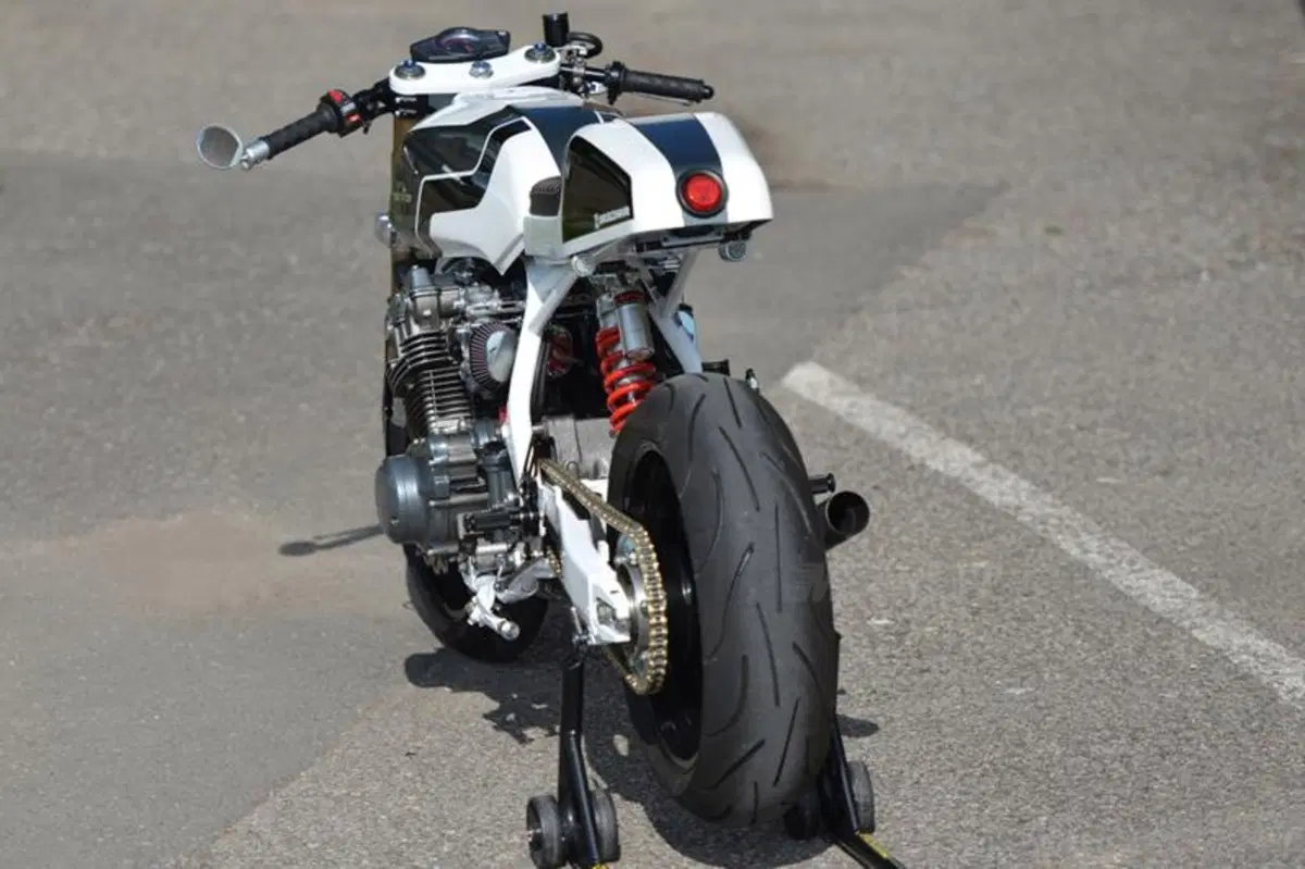 Chappell Customs Honda CB985 (2)