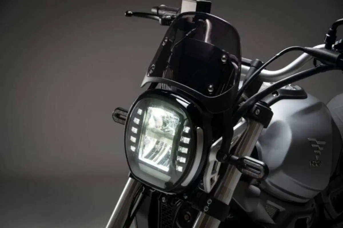Voge Trofeo 300ACX Scrambler (2021 - 26) (2)