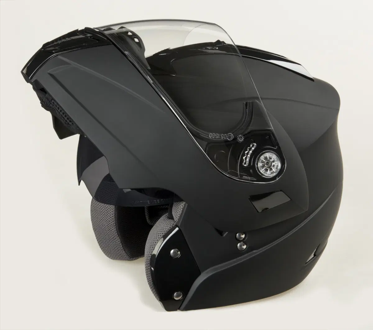 I caschi Shiro Helmets ditribuiti da Styl (5)