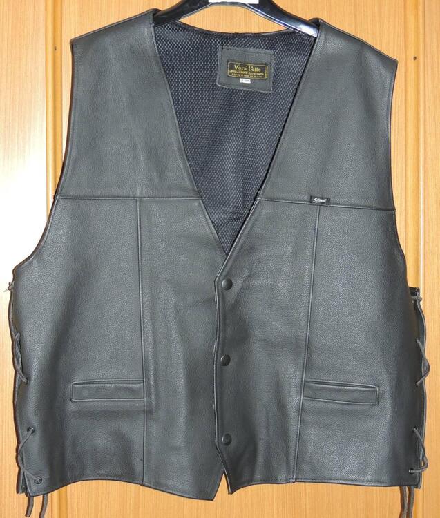 Pantaloni e gilet in vera pelle taglie forti mai u Sgaset (5)