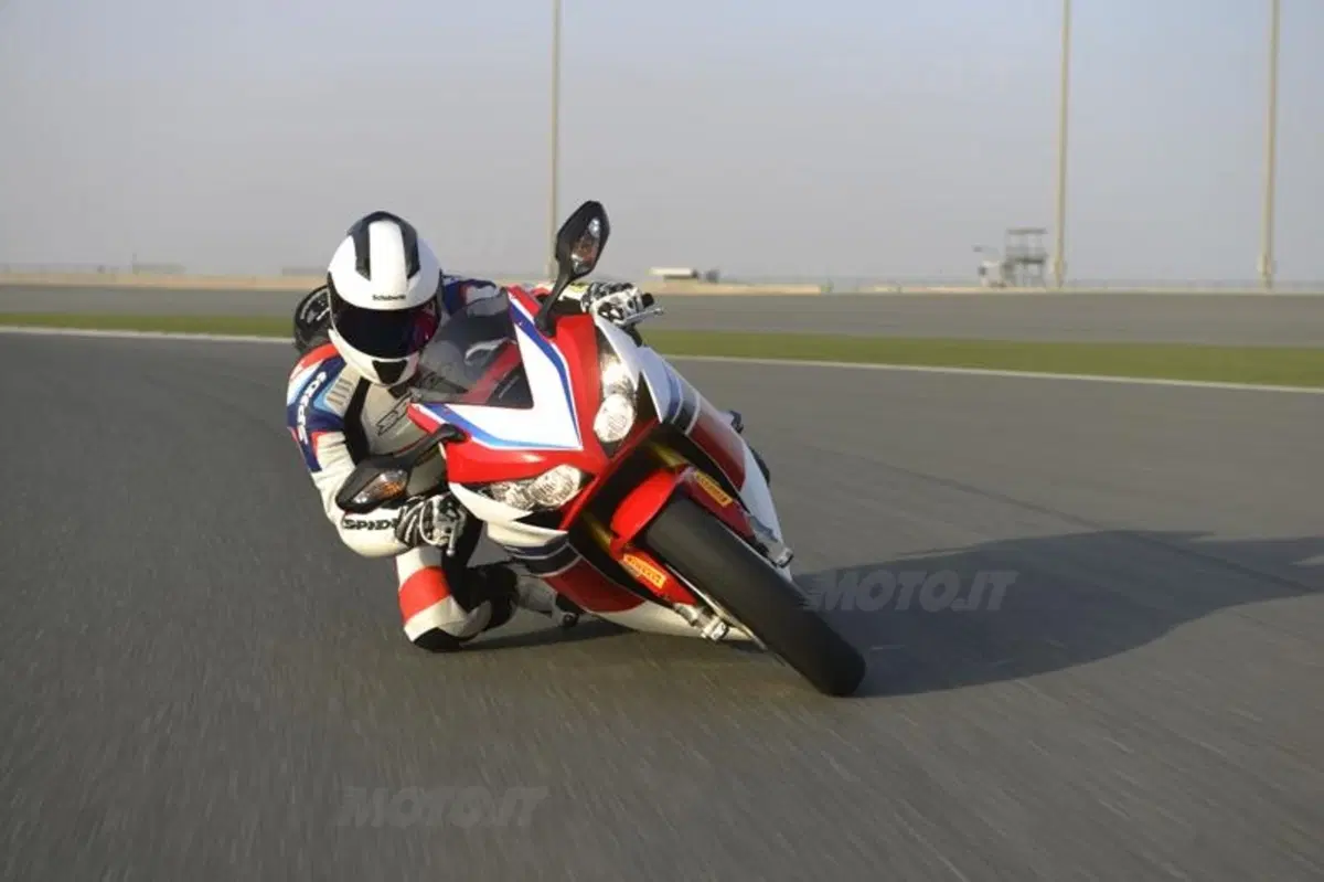 Honda CBR1000RR Fireblade SP (10)