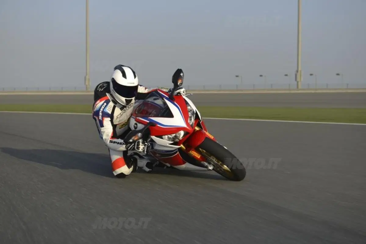 Honda CBR1000RR Fireblade SP (12)