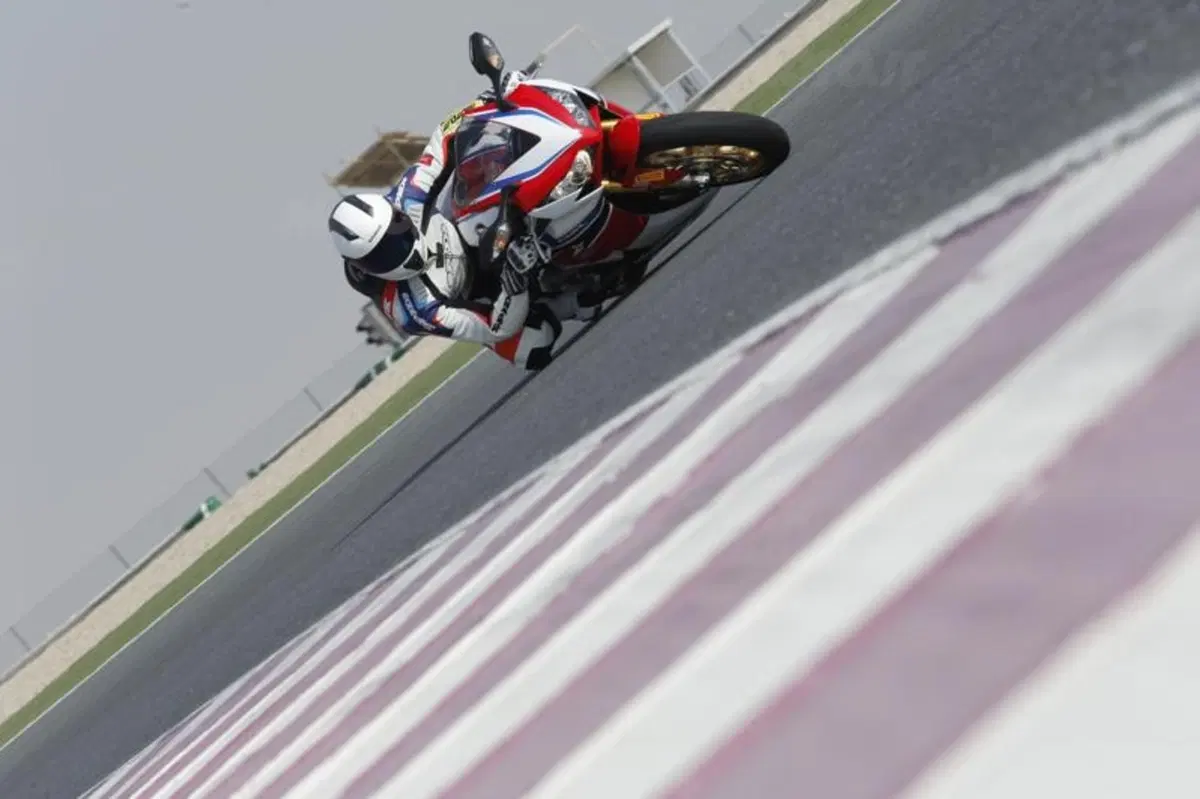 Honda CBR1000RR Fireblade SP (14)