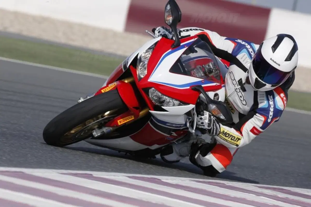 Honda CBR1000RR Fireblade SP (18)