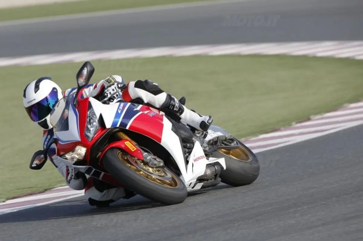 Honda CBR1000RR Fireblade SP (19)