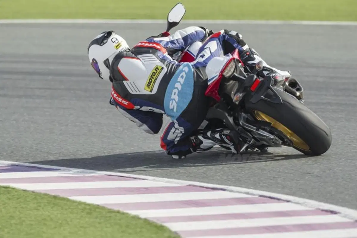 Honda CBR1000RR Fireblade SP (24)
