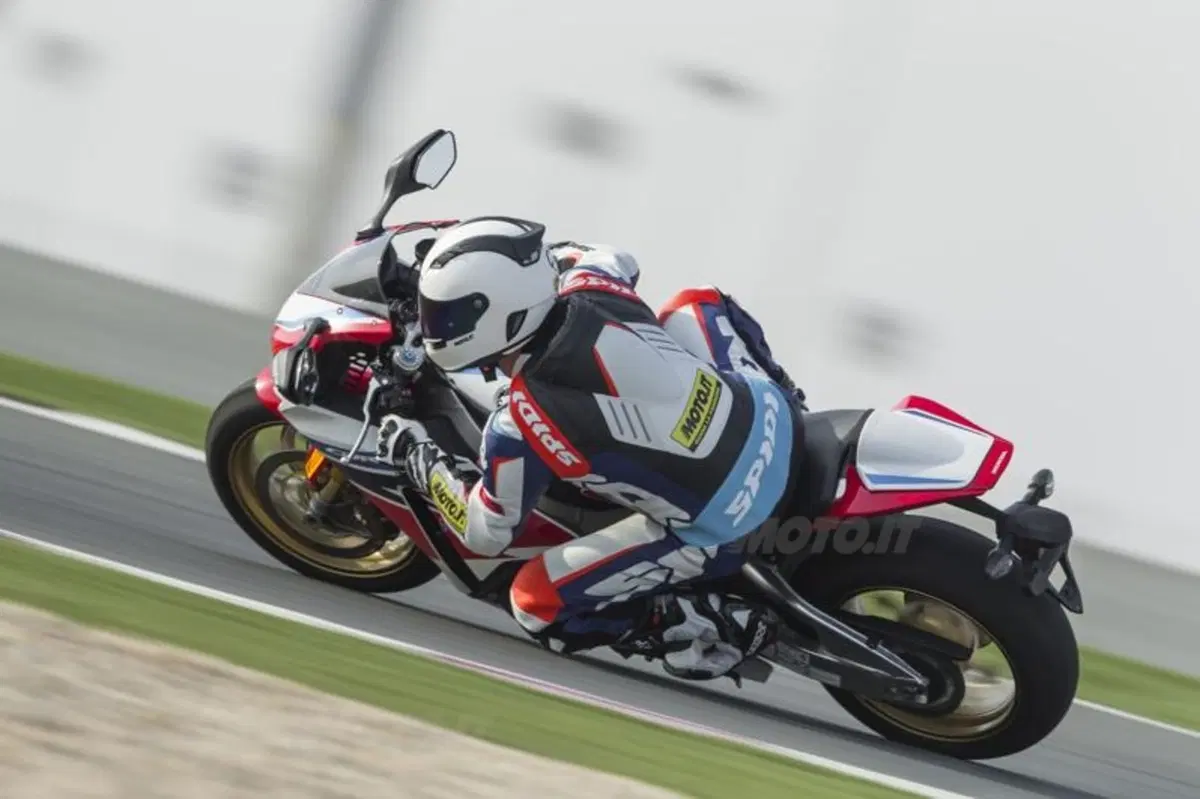 Honda CBR1000RR Fireblade SP (29)