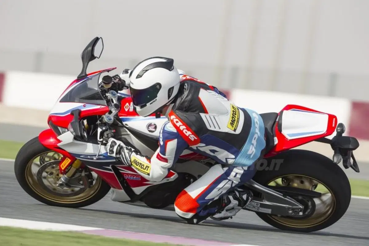 Honda CBR1000RR Fireblade SP (30)