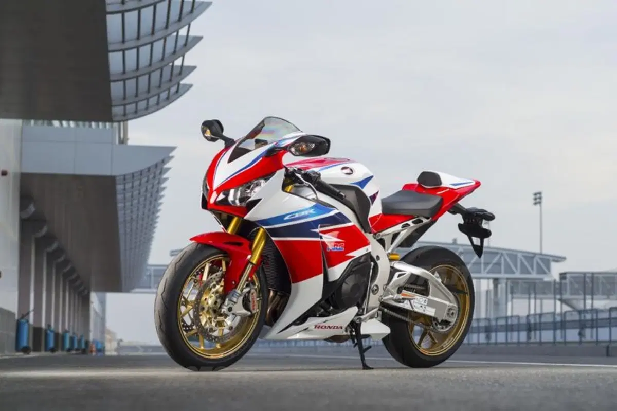 Honda CBR1000RR Fireblade SP (36)