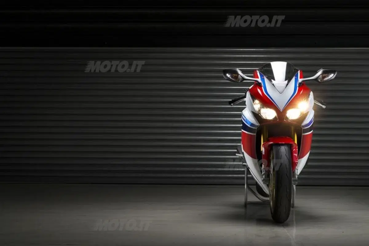 Honda CBR1000RR Fireblade SP (42)