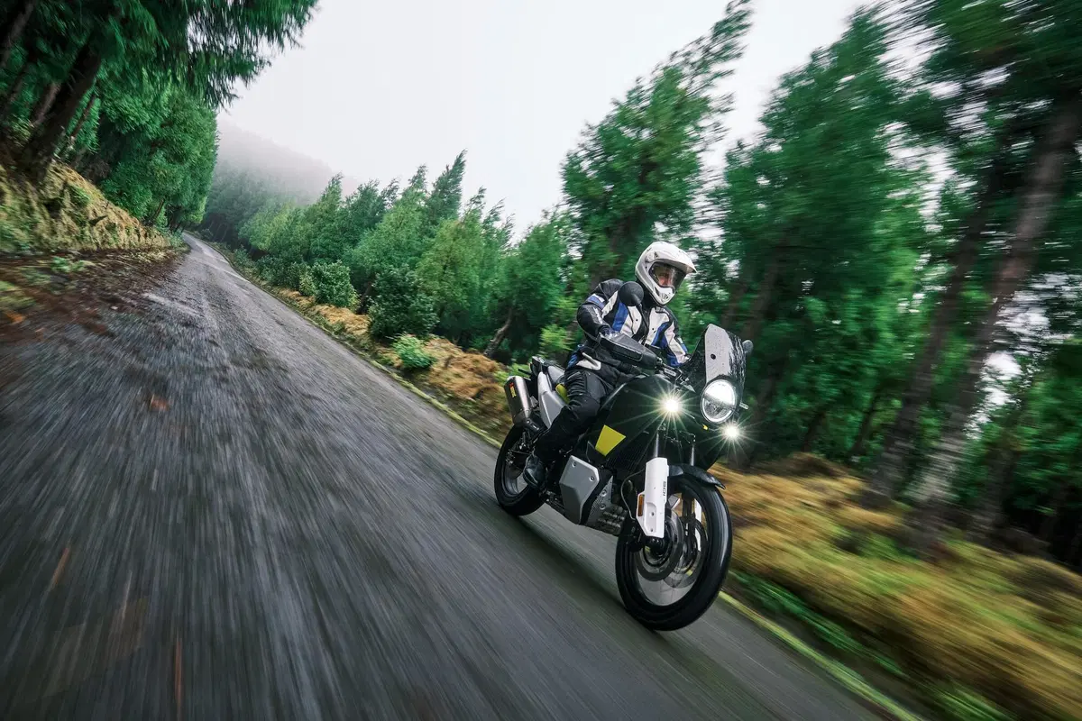 Husqvarna Norden 901: eccola! Foto, caratteristiche, scheda tecnica e prezzo (4)