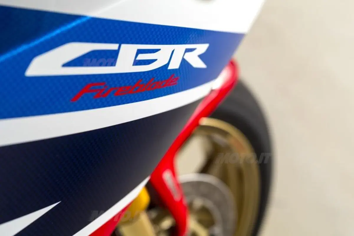 Honda CBR1000RR Fireblade SP (49)