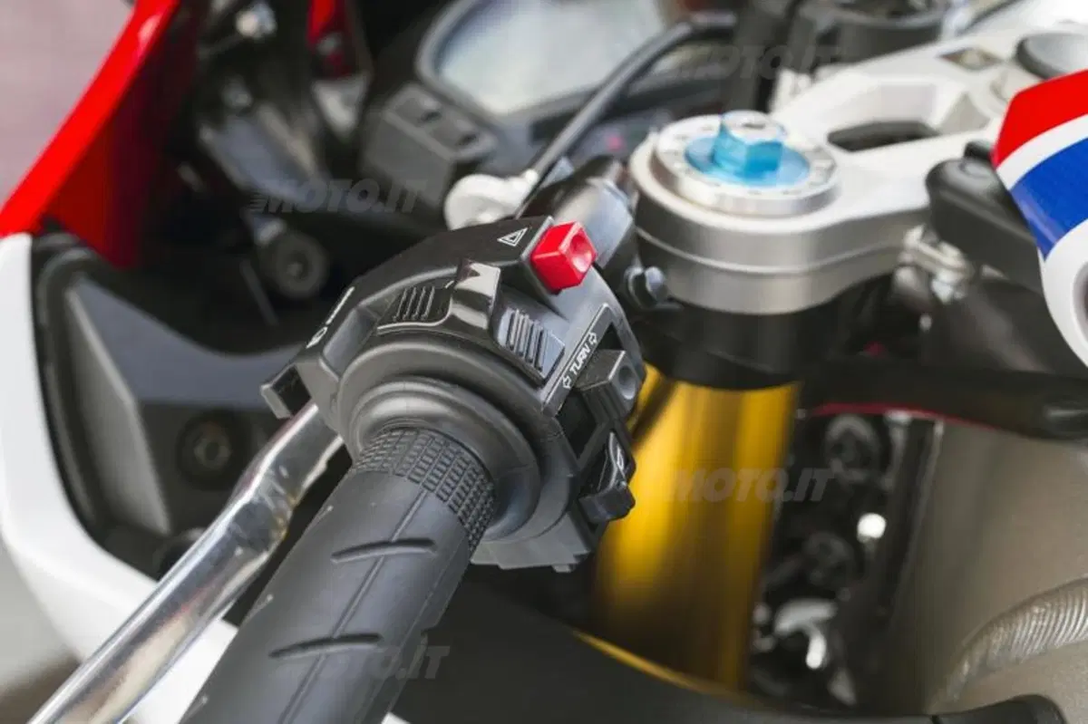 Honda CBR1000RR Fireblade SP (58)