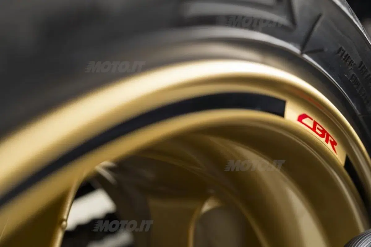 Honda CBR1000RR Fireblade SP (63)