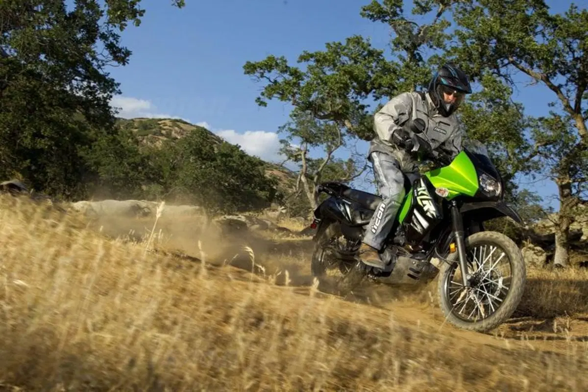 Kawasaki KLR 650 2014, in USA per ora (2)