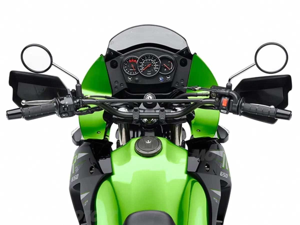 Kawasaki KLR 650 2014, in USA per ora (11)