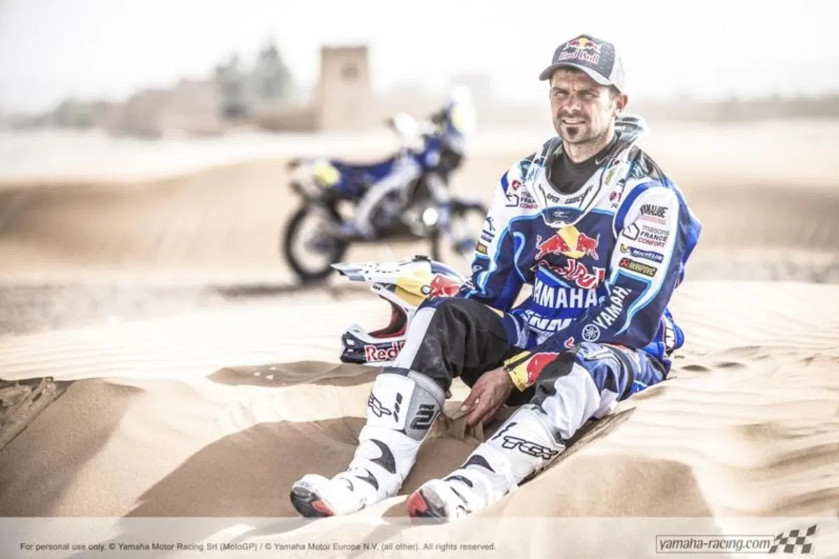 Yamaha YZ450F Rally: Cyril Despres sfida KTM e Honda (3)