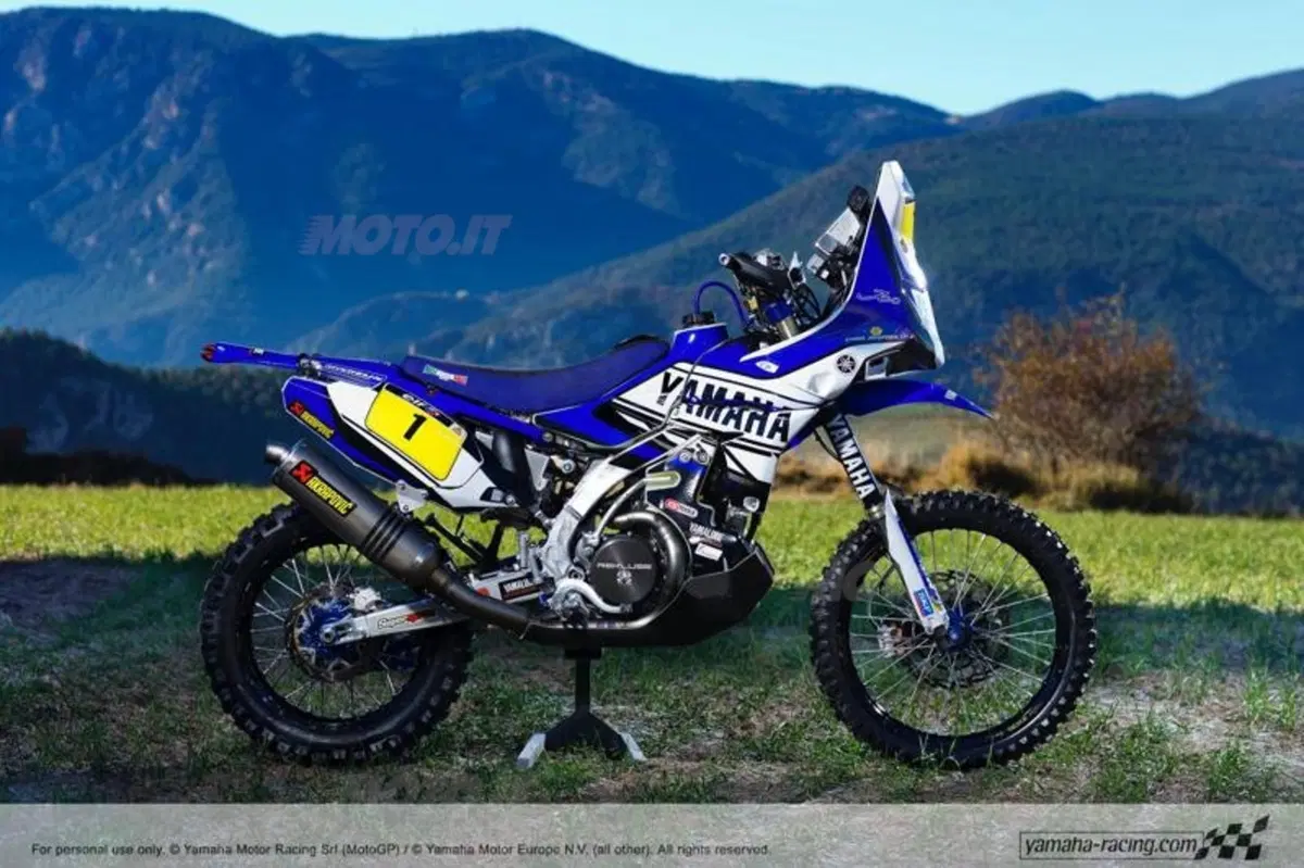 Yamaha YZ450F Rally: Cyril Despres sfida KTM e Honda (7)