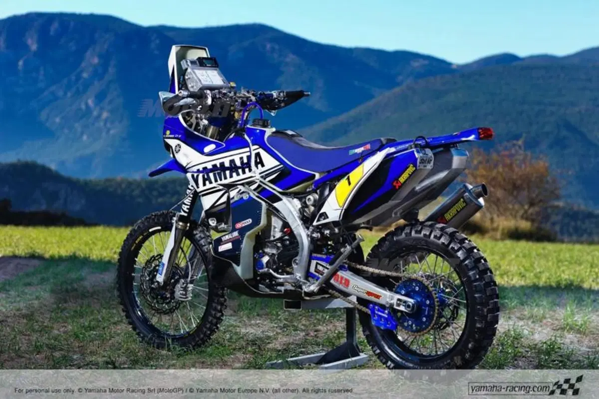 Yamaha YZ450F Rally: Cyril Despres sfida KTM e Honda (8)