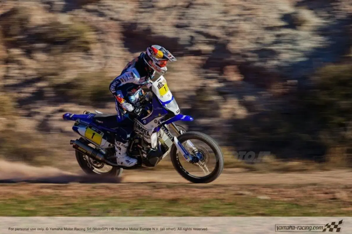 Yamaha YZ450F Rally: Cyril Despres sfida KTM e Honda (9)