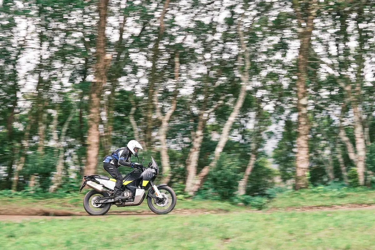 Husqvarna Norden 901 TEST: come va su strada e fuoristrada! (3)