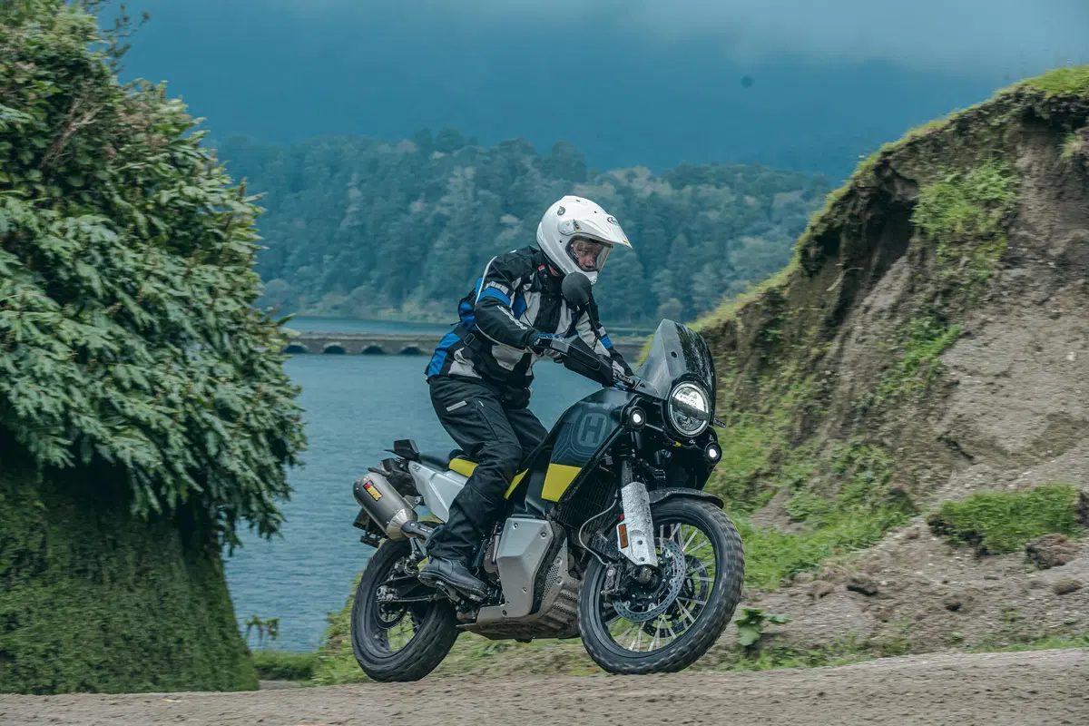 Husqvarna Norden 901 TEST: come va su strada e fuoristrada! (5)