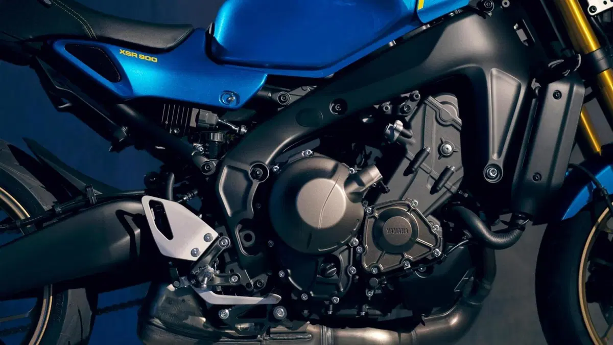 Nuova Yamaha XSR 900 2022. Cambiano l'estetica e la tecnica (12)