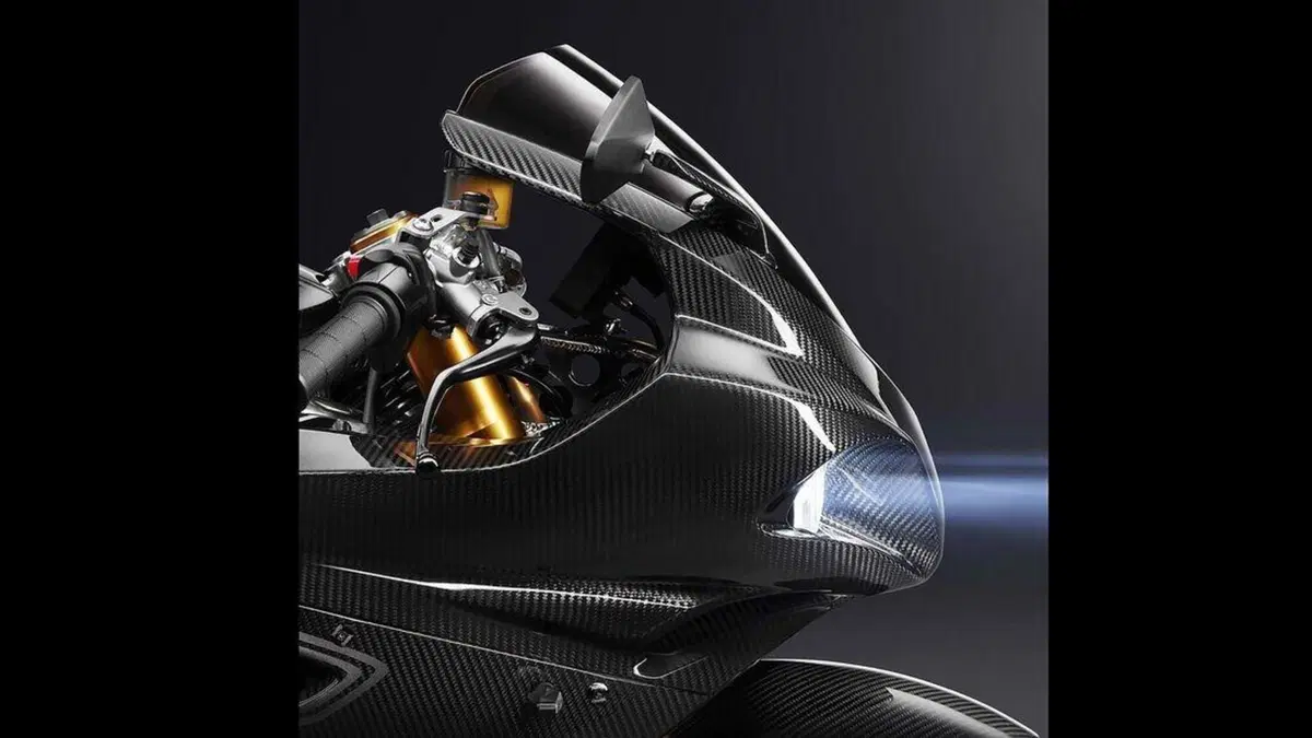 Norton V4SV, la supersportiva V4 cambia nome e potenza (11)