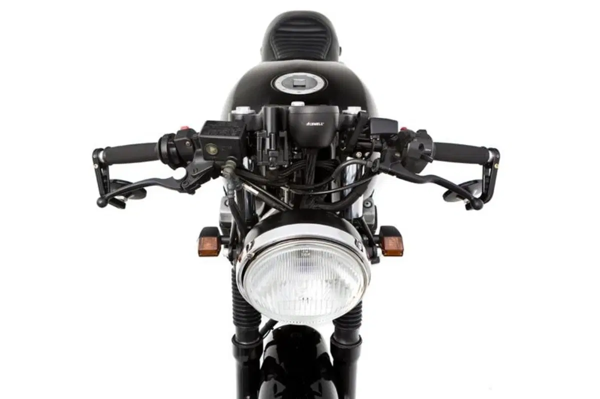 Ellaspede Bikes Yamaha XJR 400 (5)