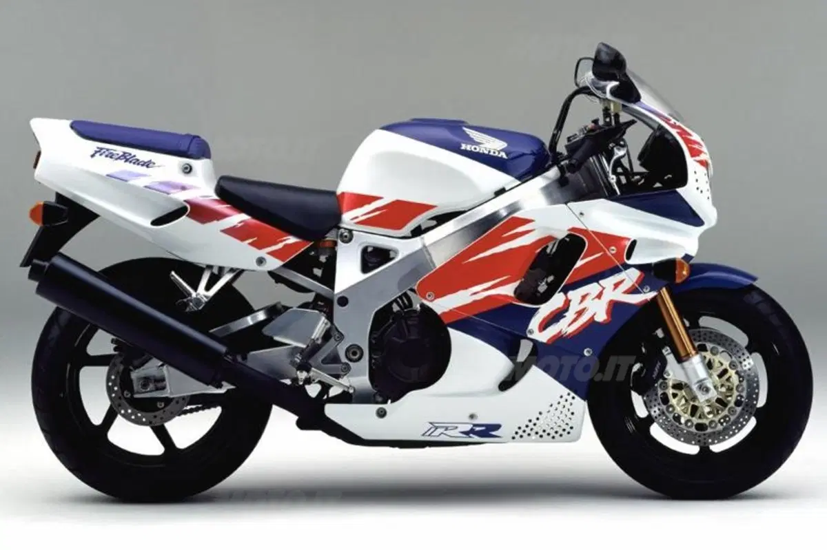 Honda CBR Fireblade. La storia di un grande successo